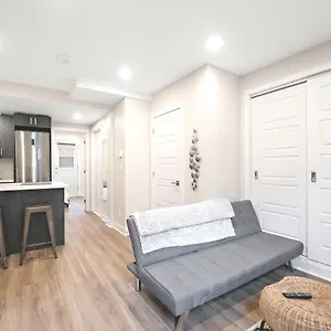 https://apt-elegant-1bdr-in-heart-of-plateau.hotels-in-montreal.org